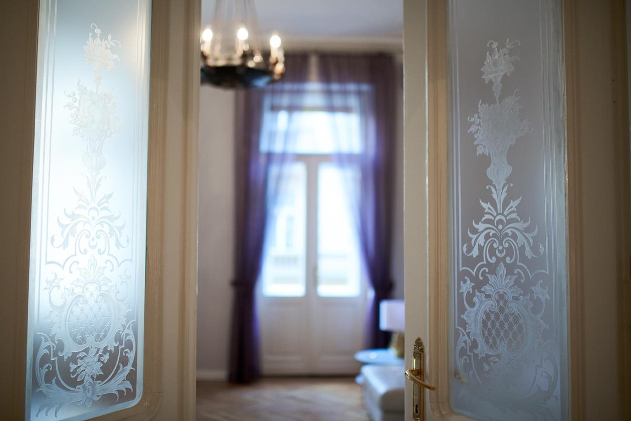 New York Palace View Apartment บูดาเปสต์ ภายนอก รูปภาพ
