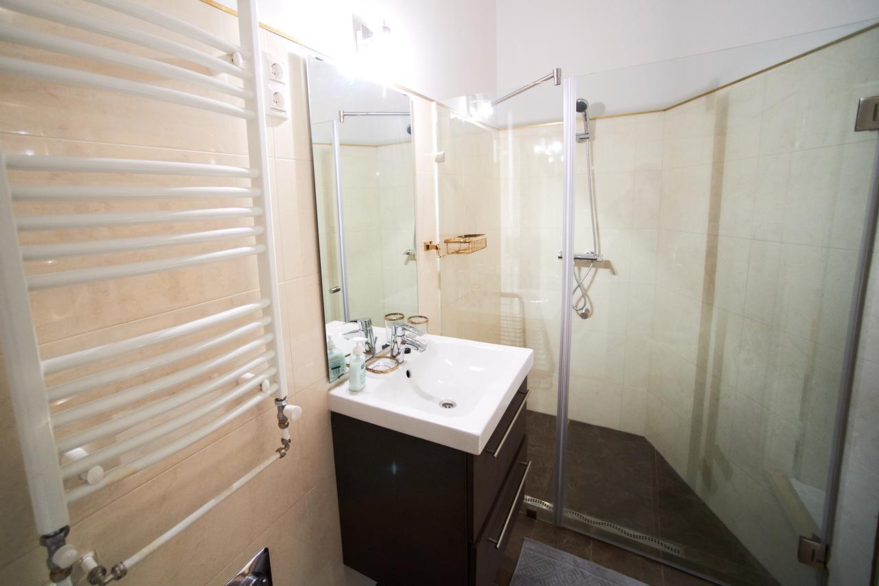 New York Palace View Apartment บูดาเปสต์ ภายนอก รูปภาพ